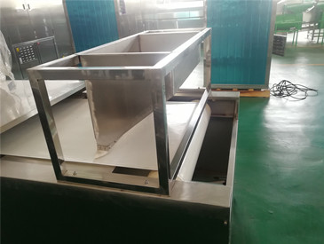 Feeder port microwave dryer